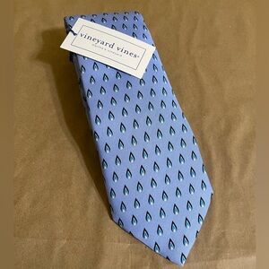 NWT Custom Vineyard Vines Tie | OS